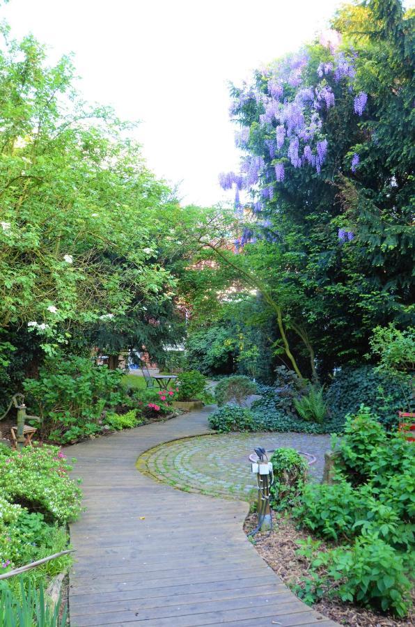 Gaestezimmer Mit Garten In Fischeln 크레펠트 외부 사진